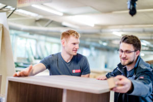 Tischlerei Jelitto - das Team bei der Arbeit