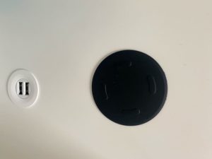 Praktisch: USB-Steckdose zum Laden von Smartphone und Powerbar