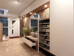 Flur mit Schuhschrank