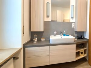 individueller Waschbeckenunterschrank